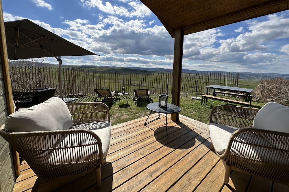 Chalet de la Rule / Vue Panoramique sur L'aubrac