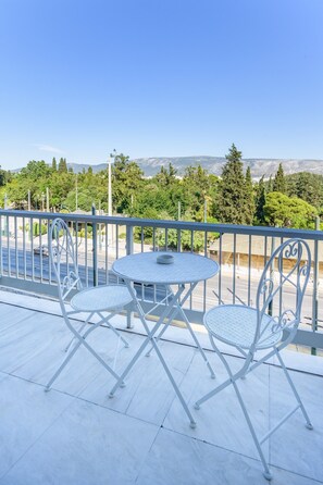 Deluxe Apartment | Terrace/patio