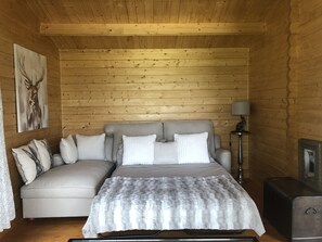 2 Schlafzimmer, Schreibtisch, Bügeleisen/Bügelbrett, kostenloses WLAN