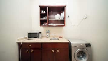 Premium Apartment, 2 Bedrooms | Private kitchen | Coffee/tea maker, electric kettle, dining tables
