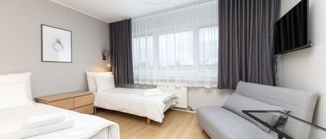 Kahden hengen comfort-huone (kaksi sänkyä) | Työpöytä, ilmainen Wi-Fi, vuodevaatteet