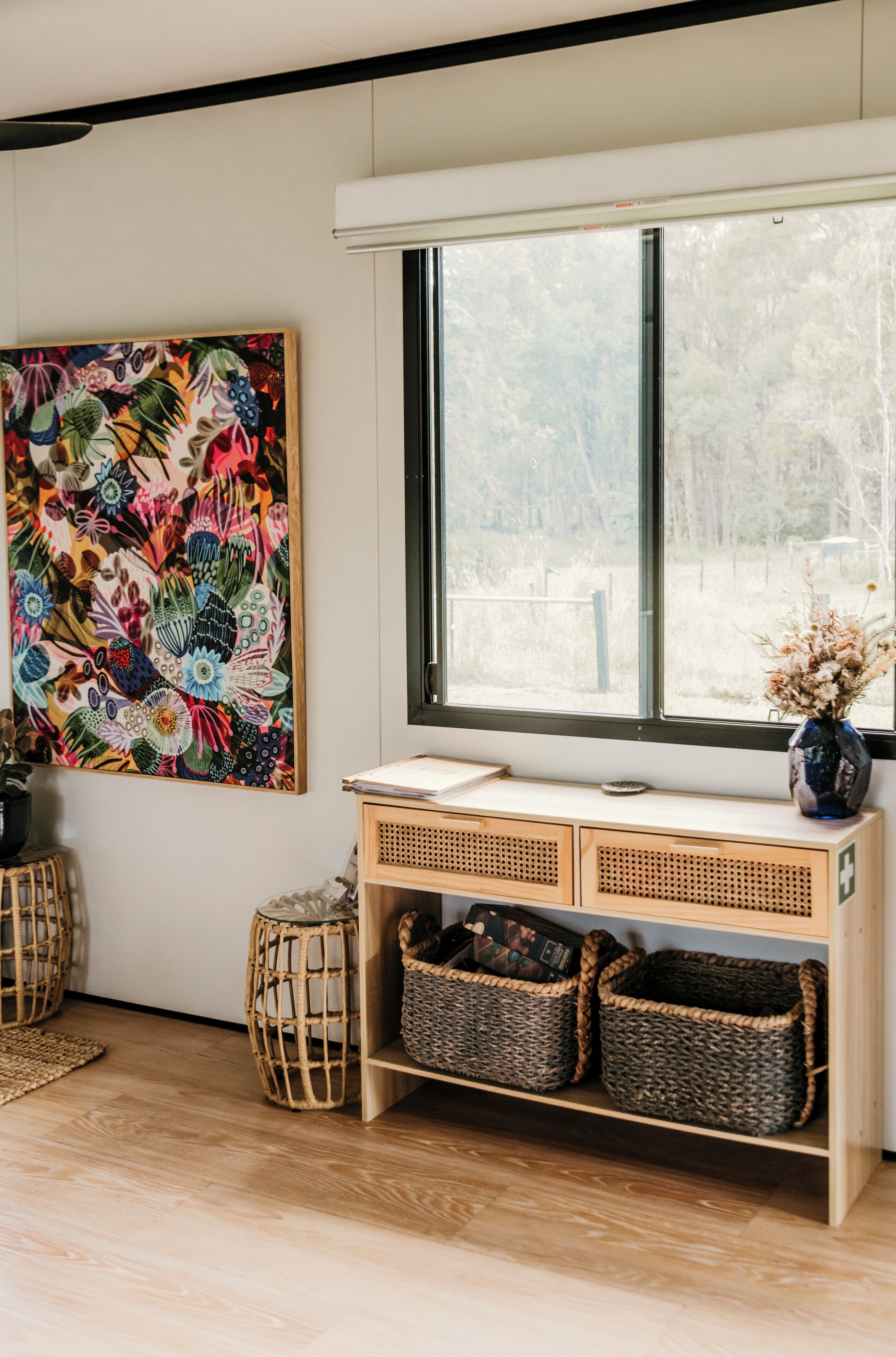 42-英寸纯平电视（配备数码频道）、电视、Netflix