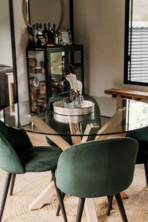 Interior - Contained in Nimbin (Nimbin)