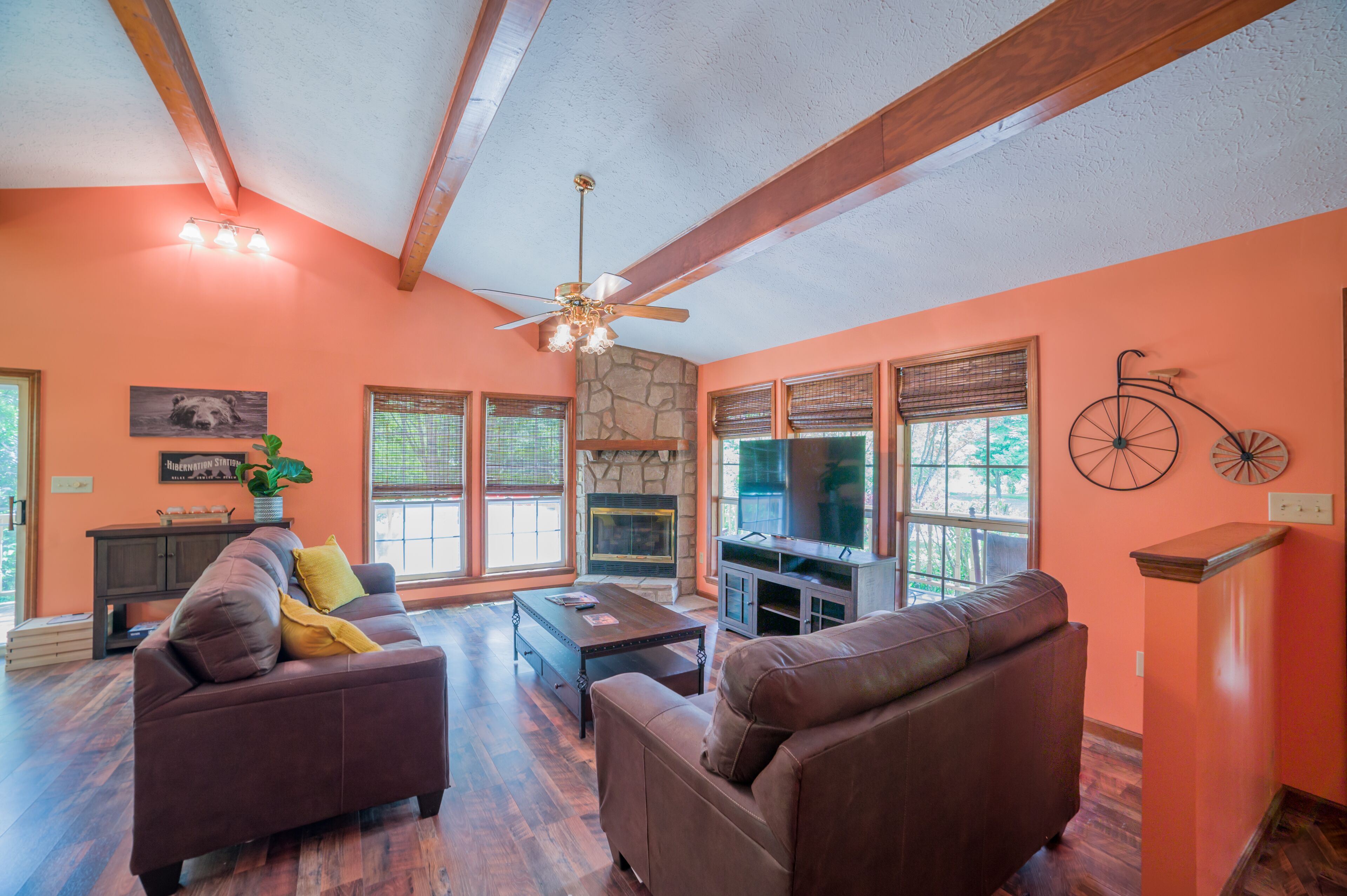Peaceful Cabin near Pigeon Force & National Park