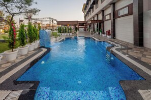 Piscine extérieure