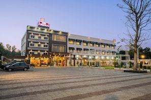 Front of property - Hotel Vasdaa Grand (Rishikesh)