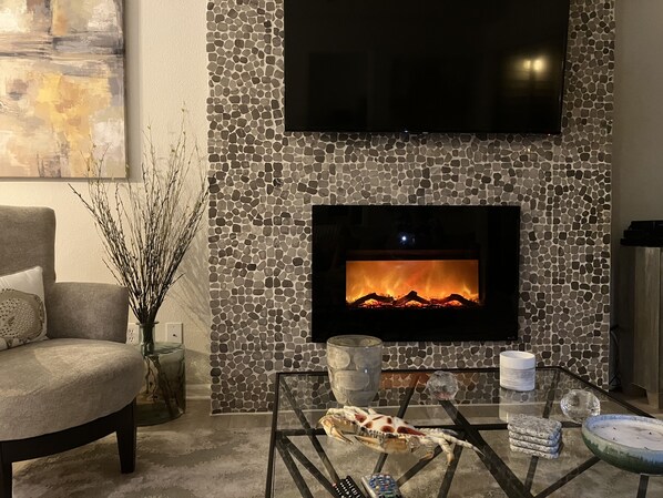 Interior - Beautifully Decorated Condo on Lake (Lake Ozark)