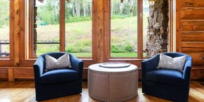 Condo, 4 habitaciones | Interior