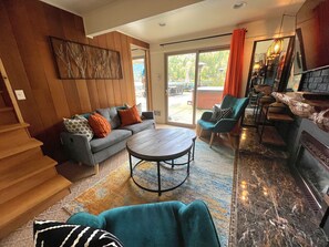 Smart-TV, peis og DVD-spiller