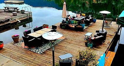 Lakeside Living with HotTub, Kayaks, Paddleboard; close to Olympic National Park