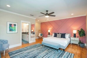 3 soverom, strykejern/-brett, reiseseng for barn og wi-fi