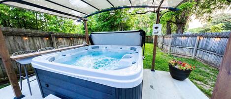 Bain à remous extérieur