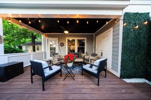 Terrace/patio - Hot Tub | Walkable | Fall/Winter Oasis | Near DWTN (Nashville)