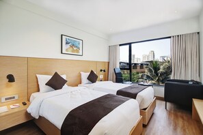 Kahden hengen premium-huone (yksi tai kaksi sänkyä) | Tallelokero huoneessa, työpöytä, silitysrauta/-lauta, ilmainen Wi-Fi