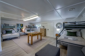 5 habitaciones, escritorio, tabla de planchar con plancha y wifi gratis
