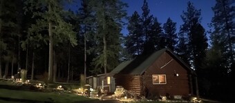 Little Cabin in the Woods + Disk - Frisbee Golf