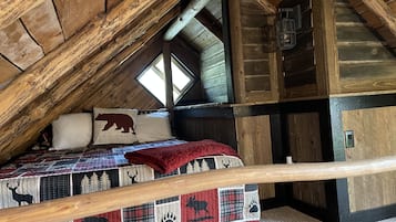 2 chambres, bureau, fer et planche à repasser, lit de bébé portatif