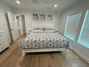 3 Schlafzimmer, Schreibtisch, Bügeleisen/Bügelbrett, kostenloses WLAN