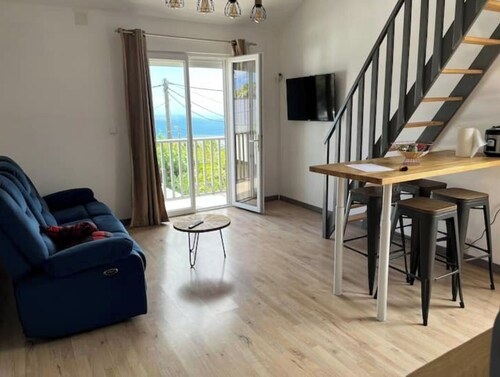 2 Bedroom Apartment in Sainte Clotilde