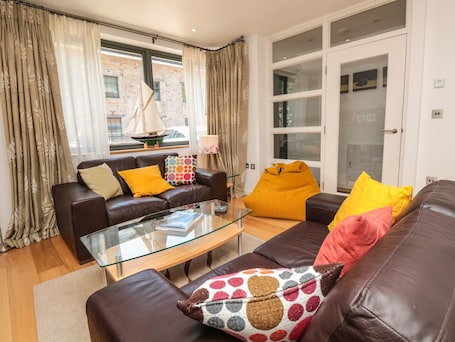 Cottage | Living room