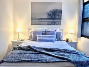 3 bedrooms, iron/ironing board, WiFi, bed sheets - Husky Sol Coastal escape, walk to beach and cafes (Huskisson)