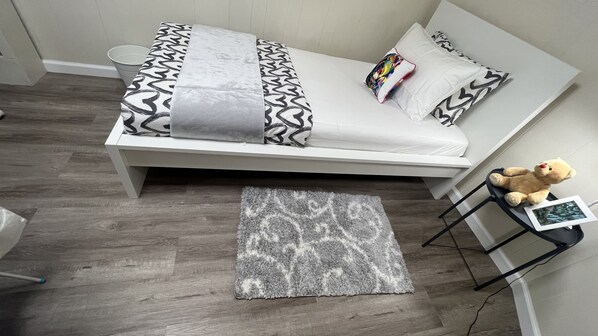1 habitación y caja de seguridad en la habitación 