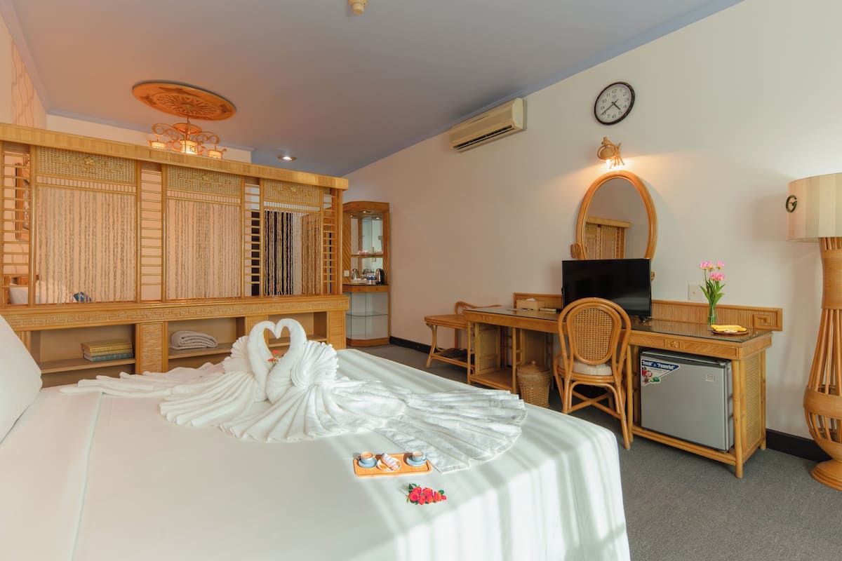 Camera familiare | Biancheria da letto di alta qualità, copriletto in piuma, minibar