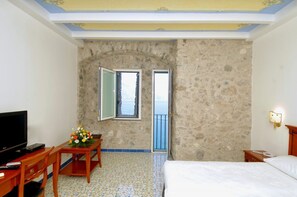 12 bedrooms, Internet