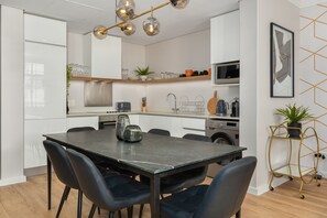 Exclusive Apartment | In-room dining - Mandela Rhodes F506 (Cape Town)