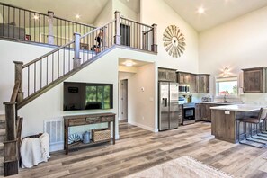 Interior - Red Lodge Home w/ Patio ~ 1 Mi from Downtown! (Red Lodge)