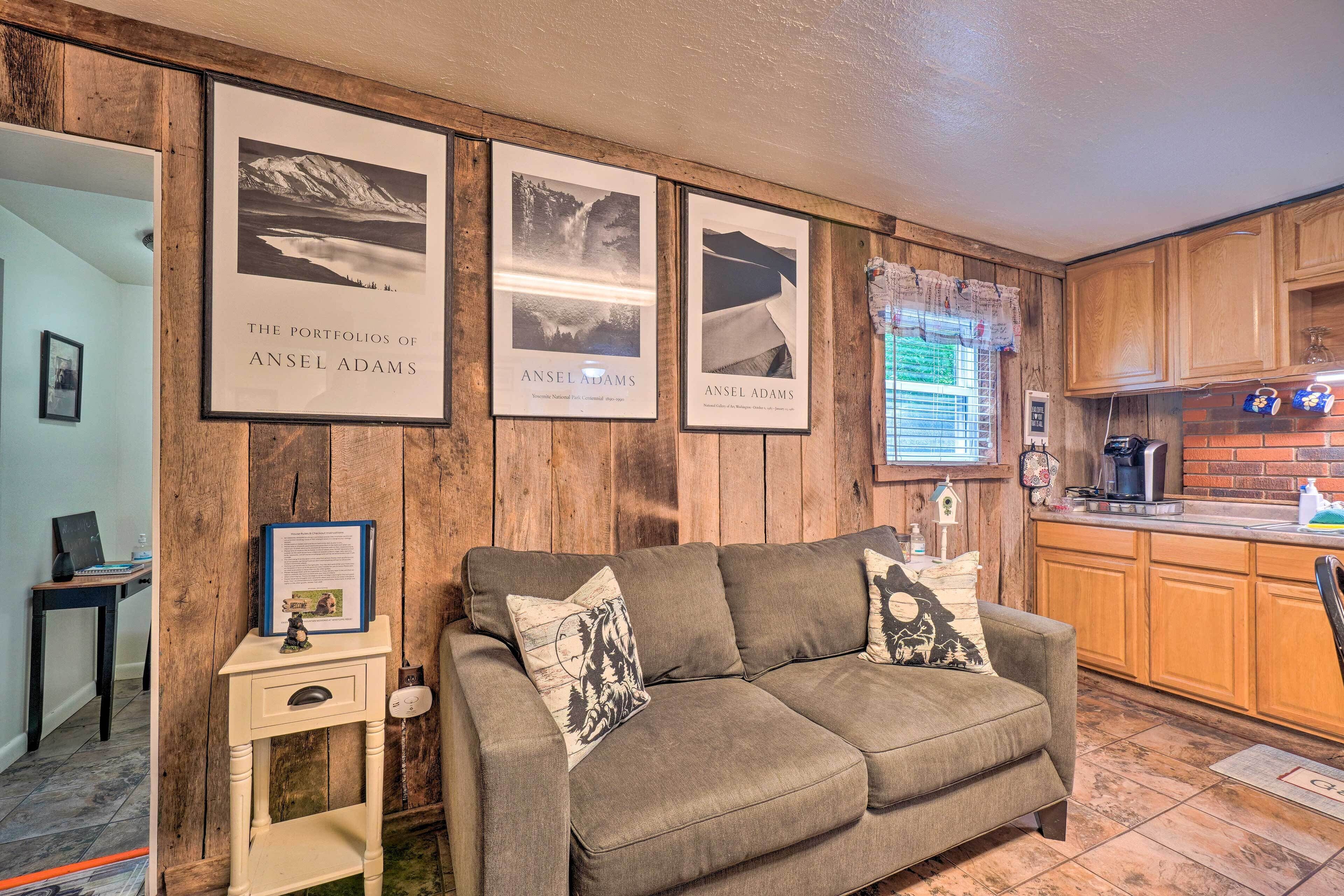 Adorable Pigeon Forge Apt ~ 2 Mi to Downtown!