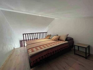 1 غرفة نوم ومكواة/لوح كي وسرير سفر وواي فاي مجانًا