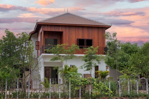 Beyond Angkor Homestay - First Floor 2-Bedroom & Living Room