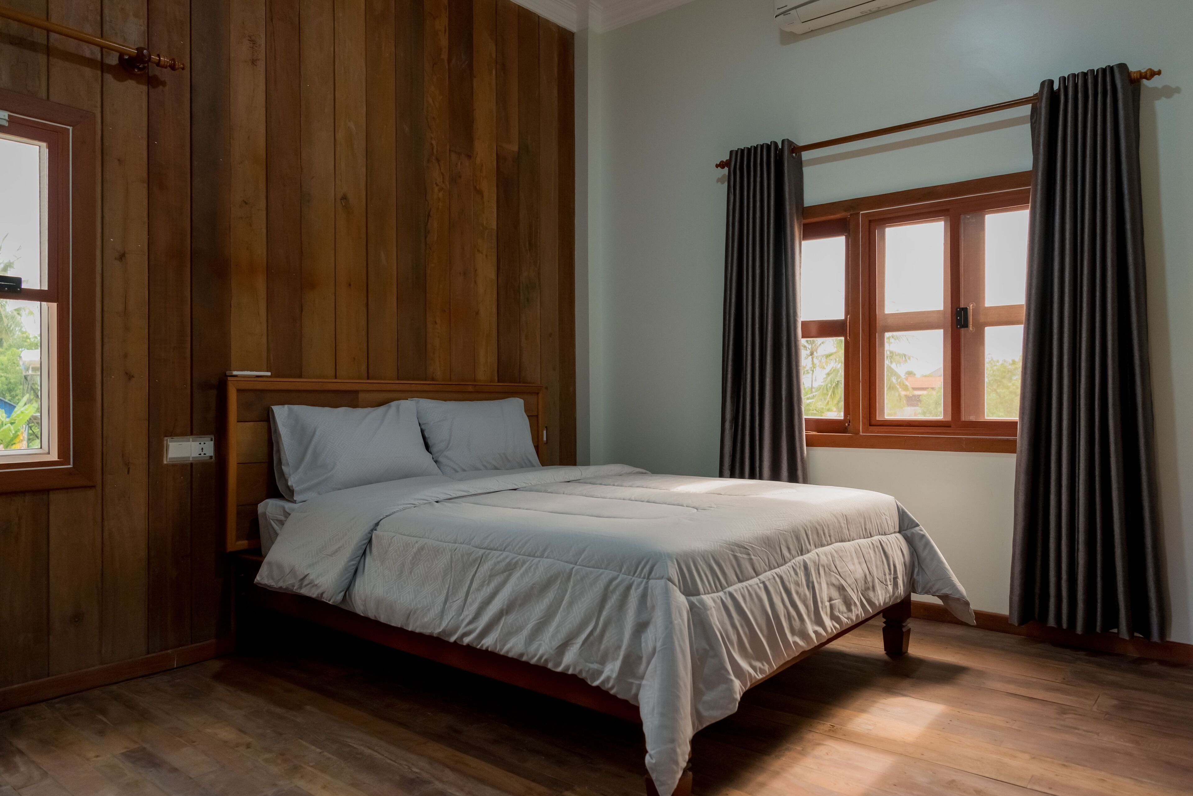 2 slaapkamers, een bureau, een strijkplank/strijkijzer, gratis wifi