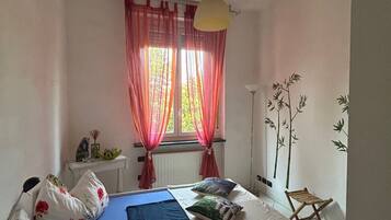 2 camere, ferro/asse da stiro, Wi-Fi gratuito, lenzuola