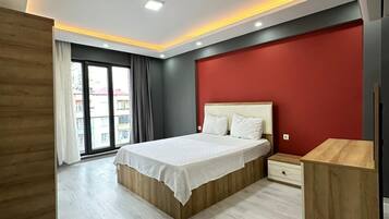 Economy Apartment, 1 Bedroom, Pets allowed, Park View | 1 bedroom, premium bedding, down duvets, Select Comfort beds