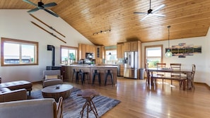 Interior - Grand Teton Paradise. Unmatched Views, Hot Tub (Tetonia)