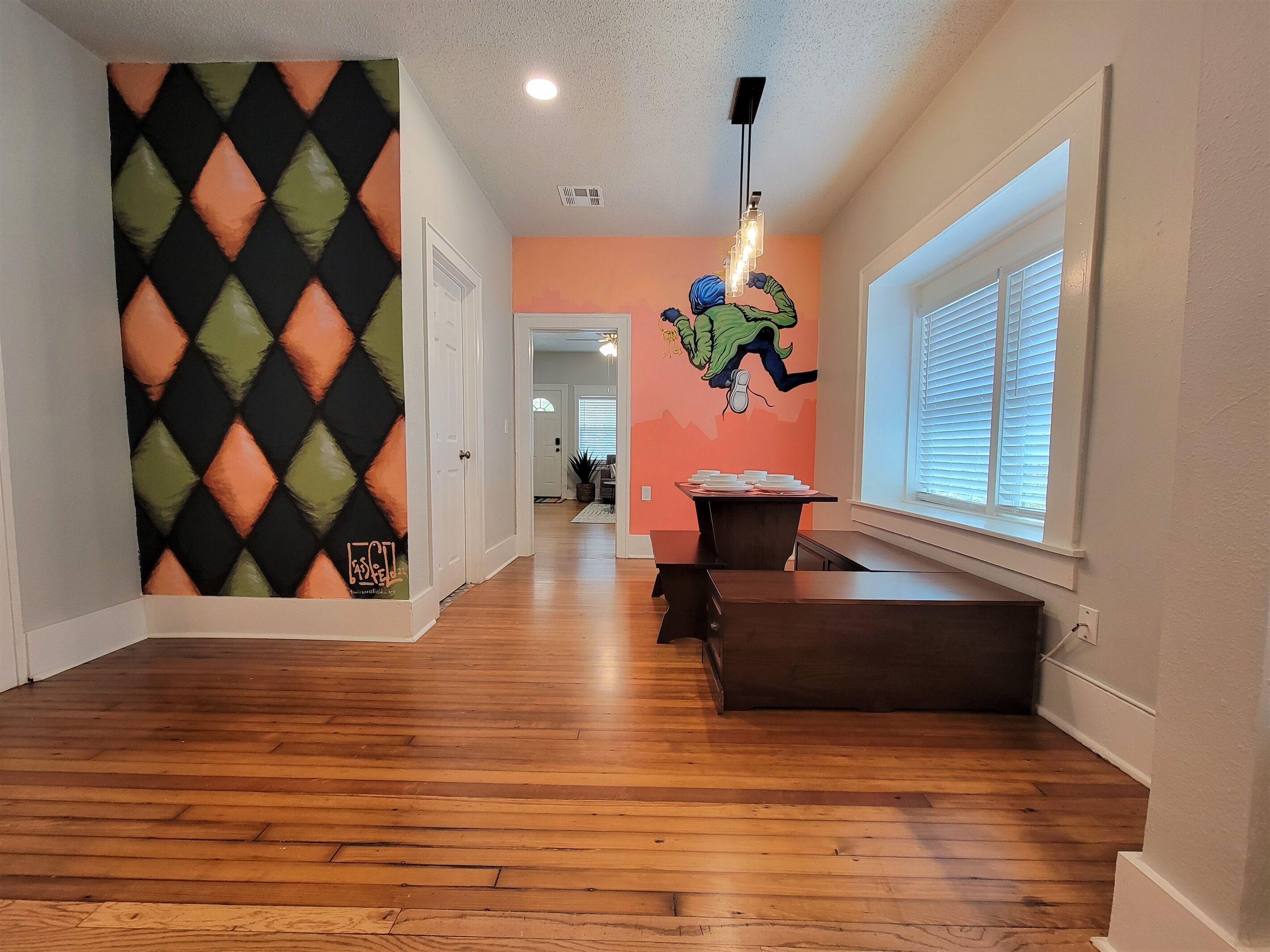 Sojourn Sanctuary - 2.3 miles to OU with hot tub!