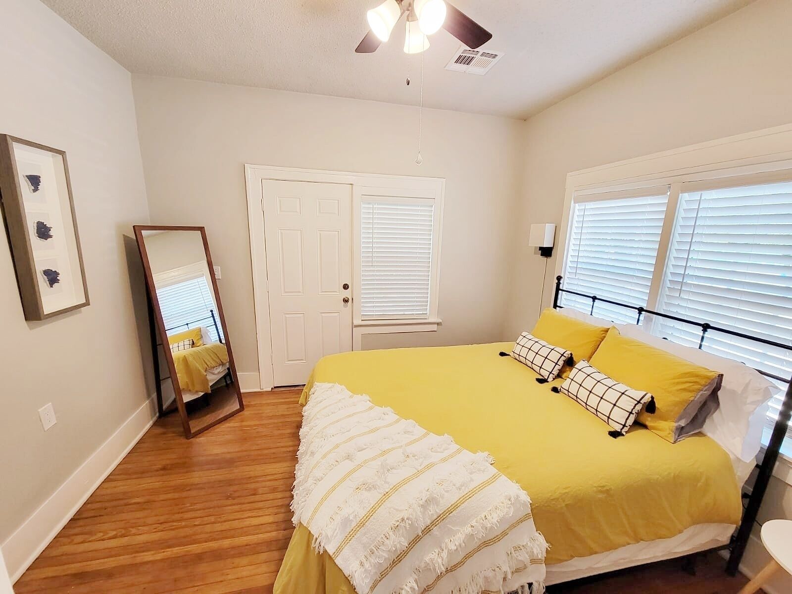 Sojourn Sanctuary - 2.3 miles to OU with hot tub!