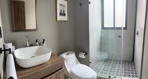 Een douche, een haardroger