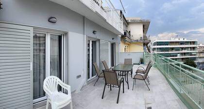 Centrally located full floor apartment 2 blocks to the beach newly renovated