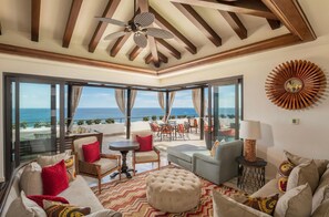Living area - Relax in Less than 5 minutes from the Arch of Los Cabos, BC! (Cabo San Lucas)