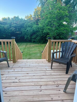 Property grounds - Cozy House with lots of charm! (Bowling Green)