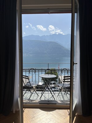 家庭公寓 (04 - Giove) | 客廳 | 50 吋平面電視連數碼電視頻道、電視