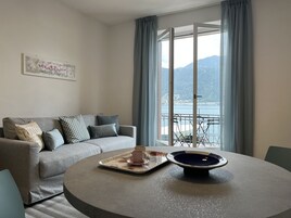 Televisión de pantalla plana