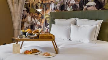 The Family Suite 90 m2 River View | Egyptian cotton sheets, premium bedding, down comforters