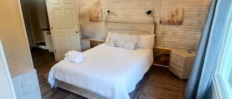 4 slaapkamers, een strijkplank/strijkijzer, wifi, beddengoed