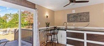 Family Beach Retreat; Hot Tub, Private Yard and Game Room