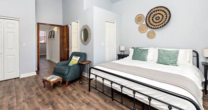 Downtown Condo w/ City Views • Walk to Streetcar