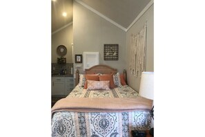 1 chambre, fer et planche Ă repasser, Wi-Fi, draps fournis